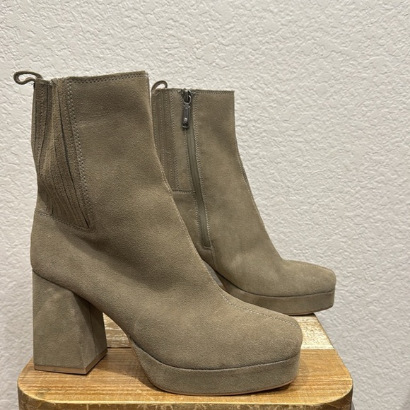 Blondo Rozalie Waterproof Suede Boots Size 8.5 - Picture 2 of 8